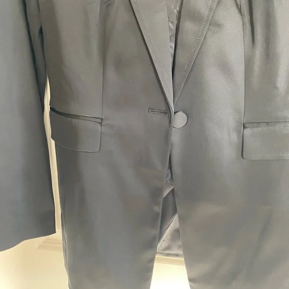 WHBM Elegant Black Satin Blazer - Picture 3 of 3